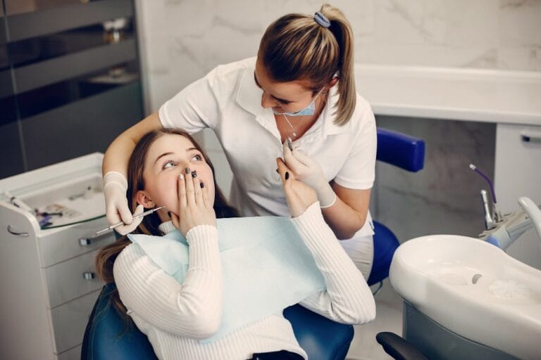 non fare la pulizia dei denti